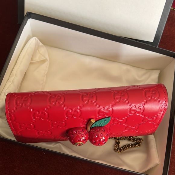 Authentic Gucci Guccissima cherries limited edition bag - Picture 6 of 13